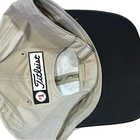 Titleist Baseball Cap - New Era Golf Hat ⛳️ Black and Beige Cap - Picture 3 of 6